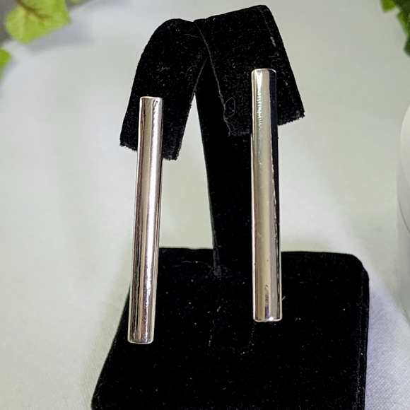 Silver and Black 5 Strand Layer Necklace and Earrings Set New - Picture 5 of 6